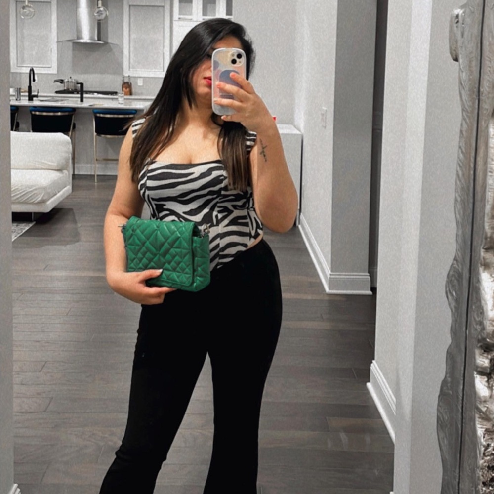 Meet your Posher, Priya